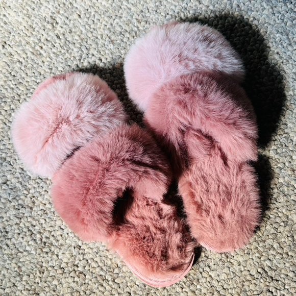 Plush faux fur Lauren Conrad tri color slide slippers - Picture 3 of 3